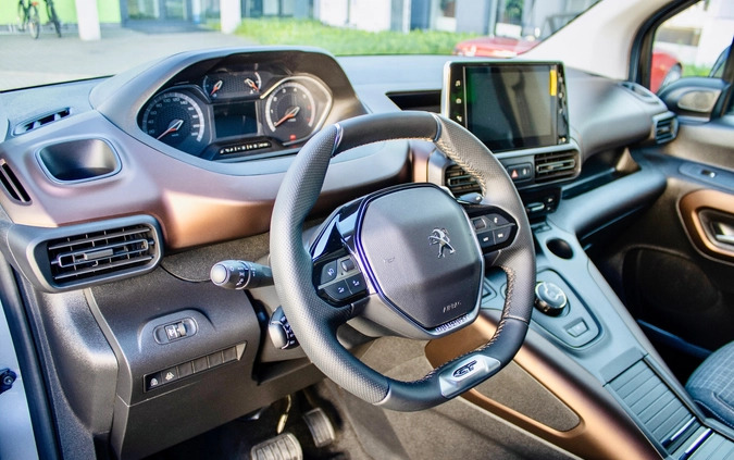 Peugeot Rifter cena 215500 przebieg: 10, rok produkcji 2024 z Busko-Zdrój małe 436